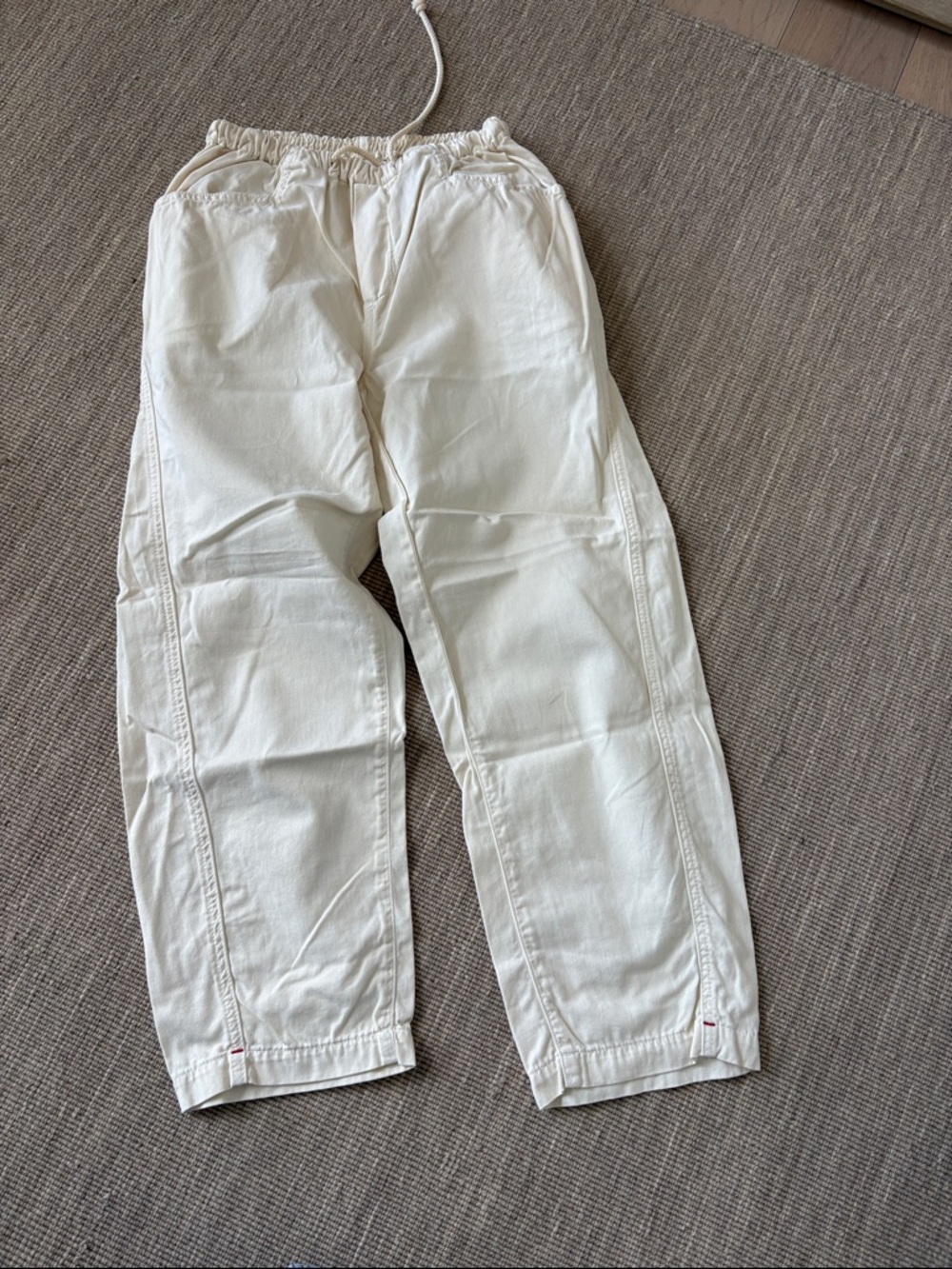 Women’s never worn Relaxed Drawstring Pants in Off-White